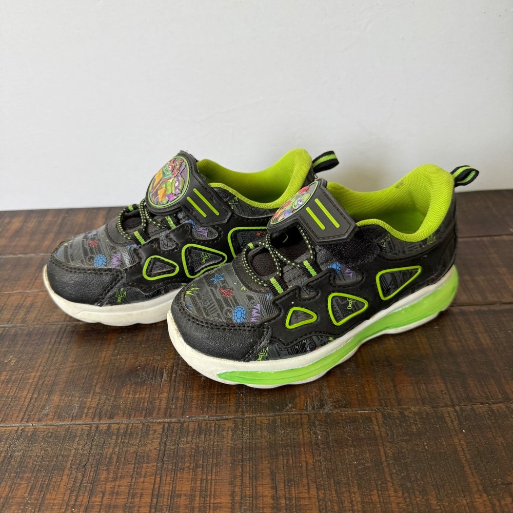 Teenage Mutant Ninja Turtles Light-Up Sneakers Graphic Black Green Size 11 Kids